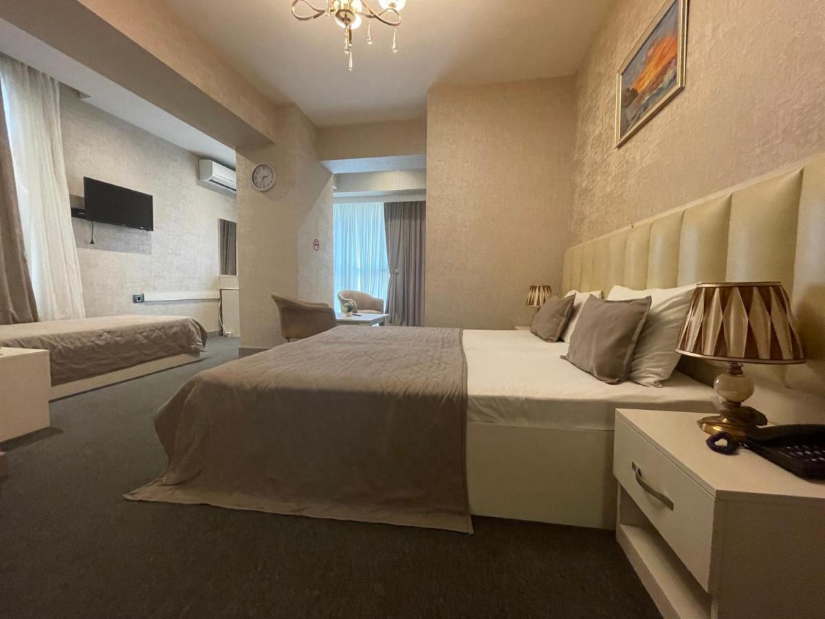 Baku Life Hotel Bakoe Buitenkant foto